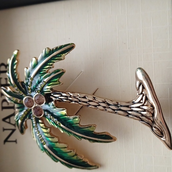 Napier Palm Tree broach pin new in box this is not real gold - Picture 2 of 2